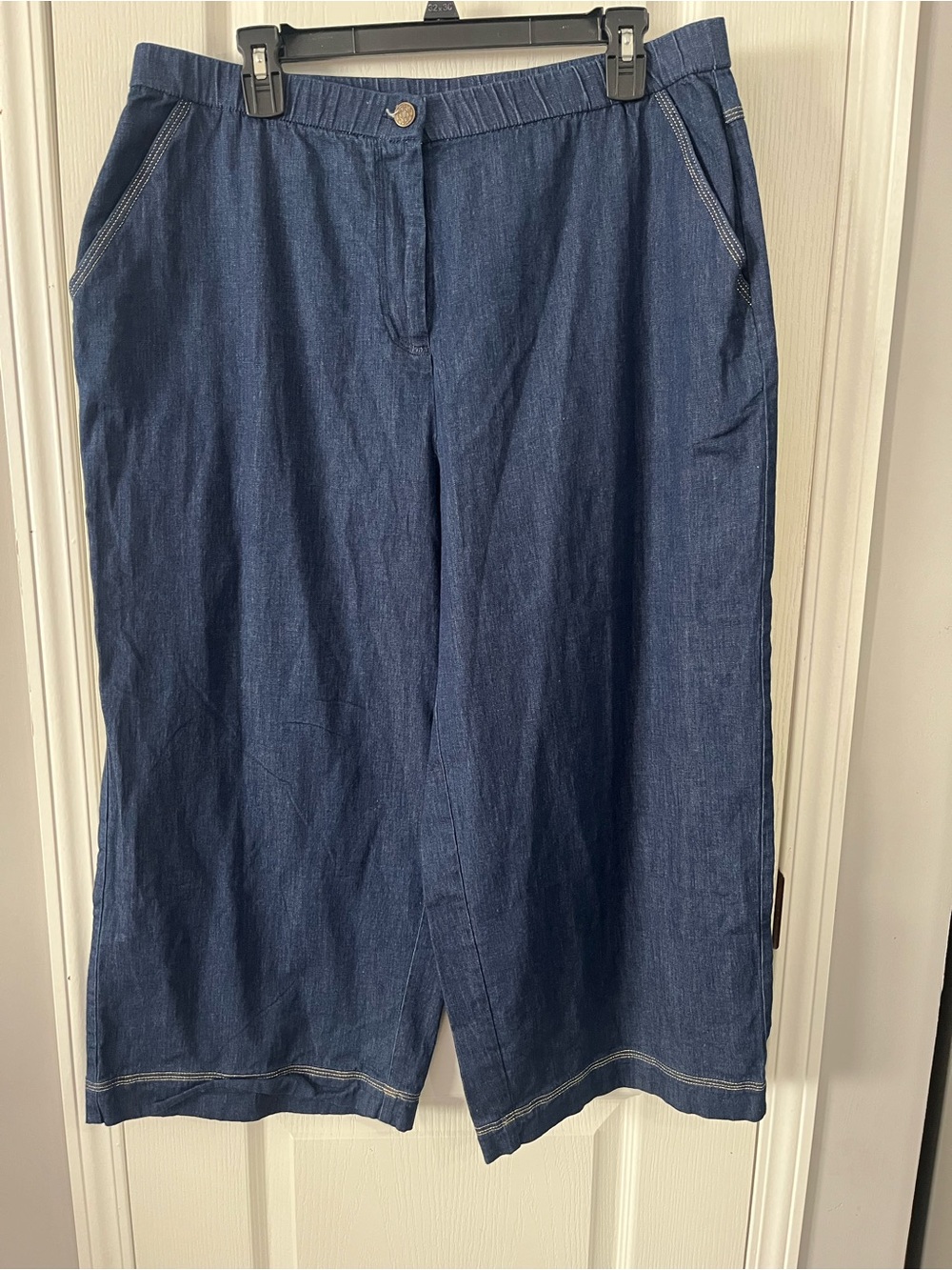 Susan Graver Dark Blue Wide-Leg Capris